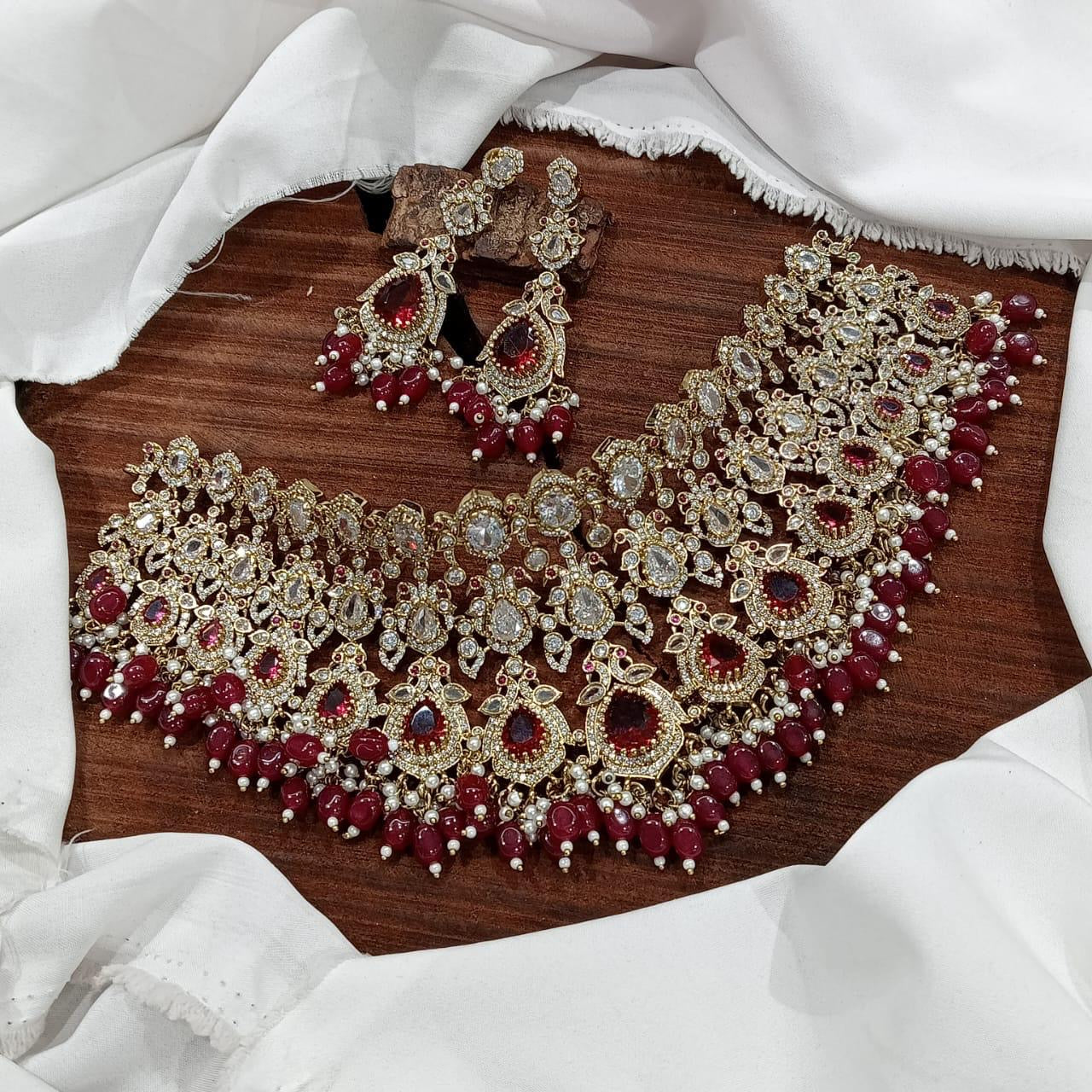 Elysian Shine Victorian Necklace Set