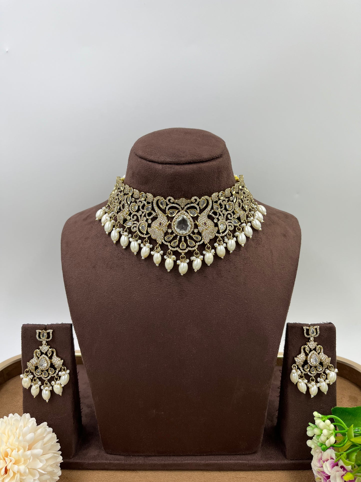 Ayat Victorian Dangling Chokar Necklace
