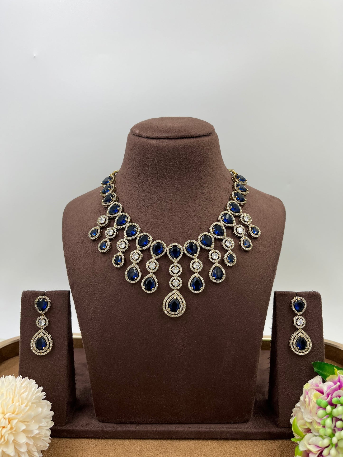 Roma Teardrop Victorian Necklace Set - Blue
