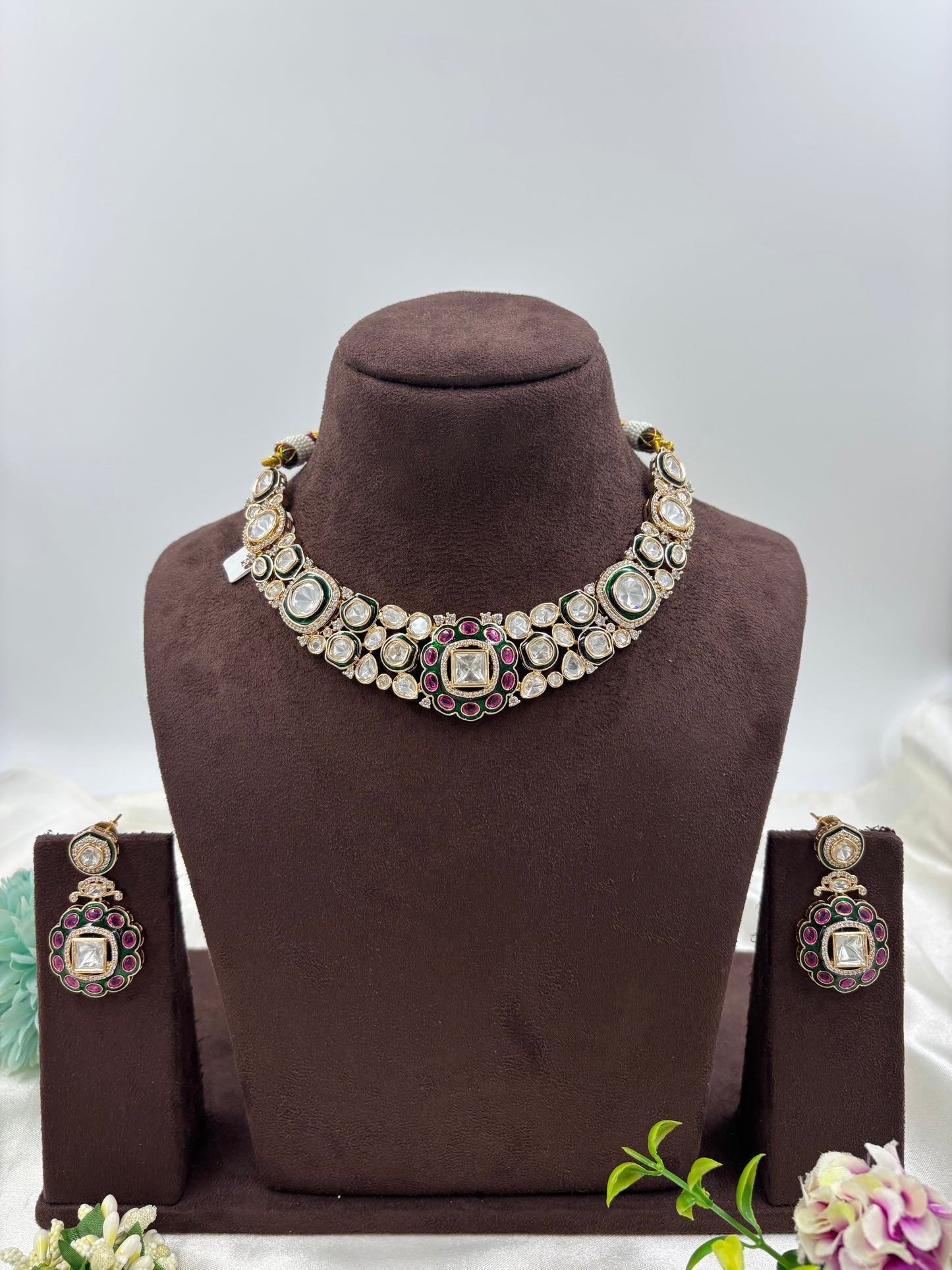 TARA KUNDAN PREMIUM MOISSANITE NECKLACE