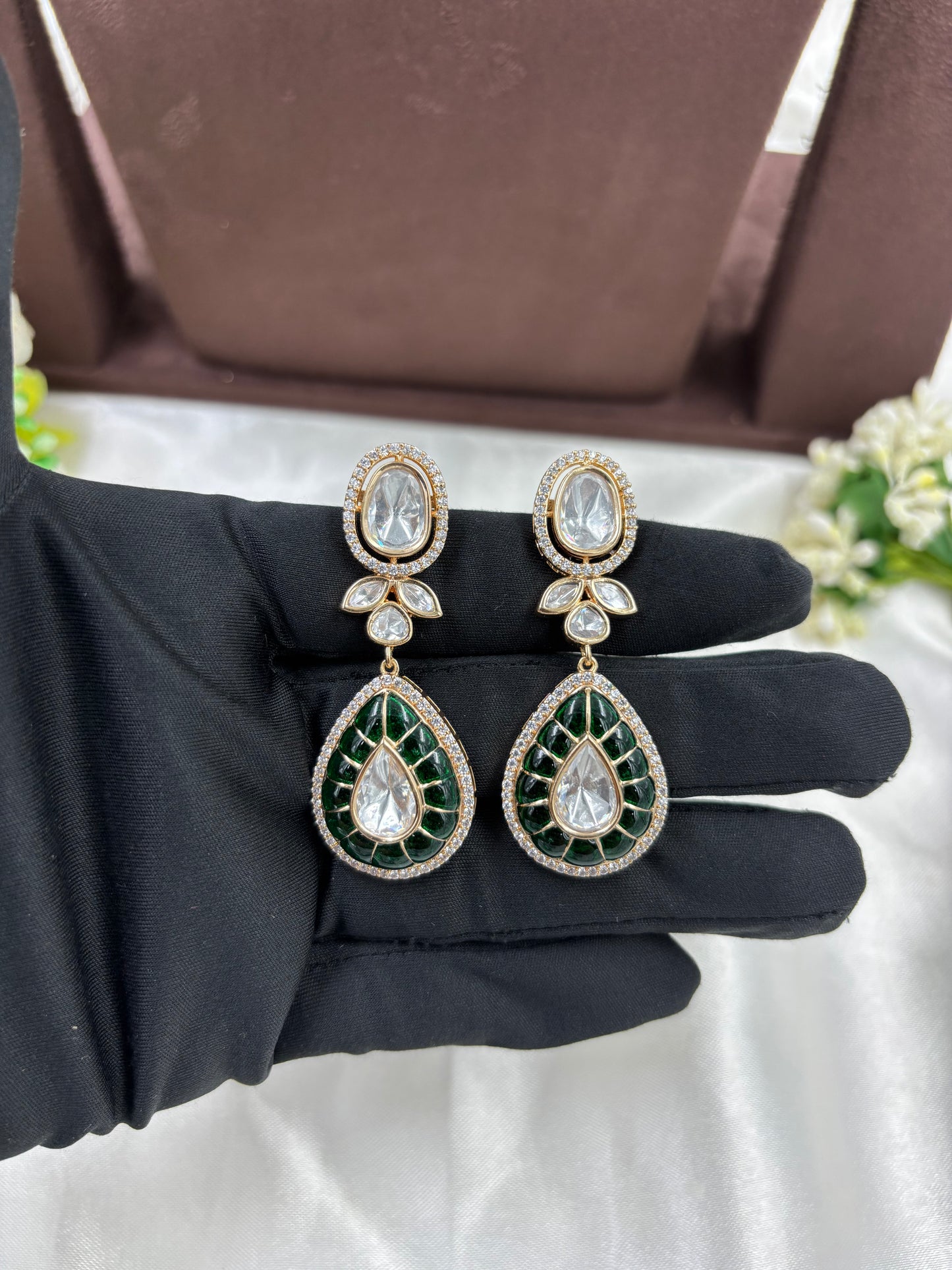 Aarohi Moissanite Kundan Necklace