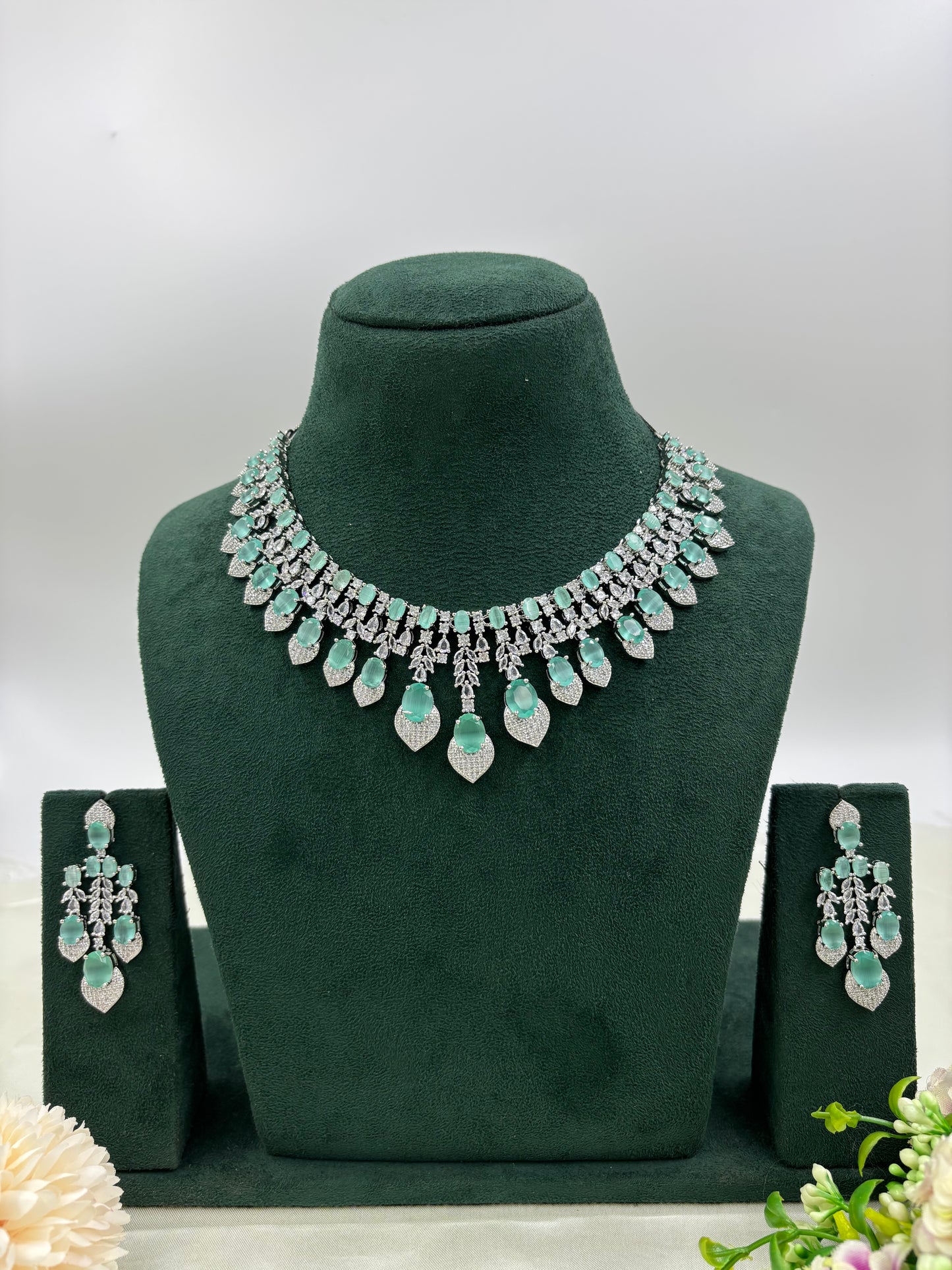 Viona V Shape American Necklace Set