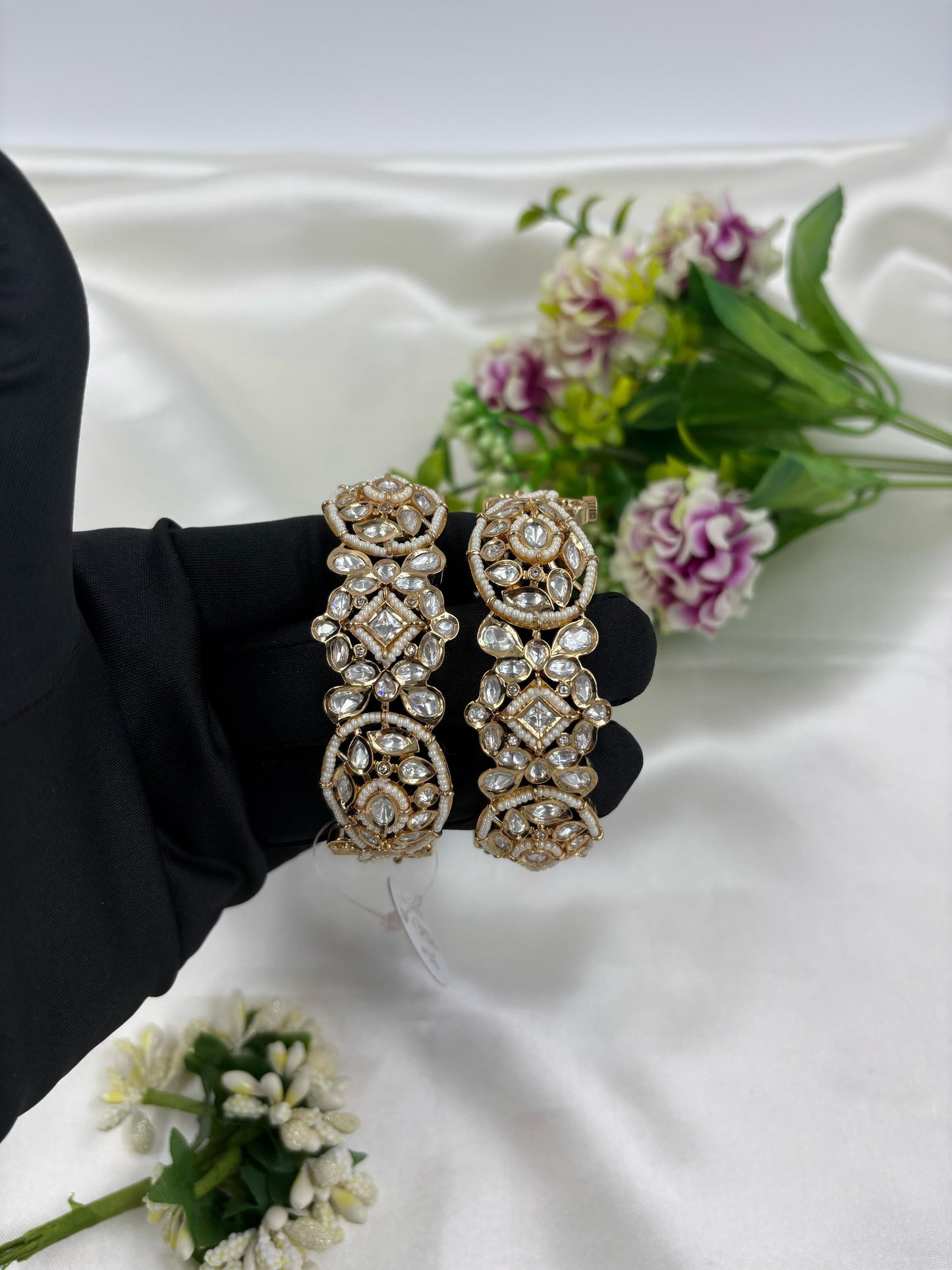 Amaa Moissanite Kundan Premium Bangles Set