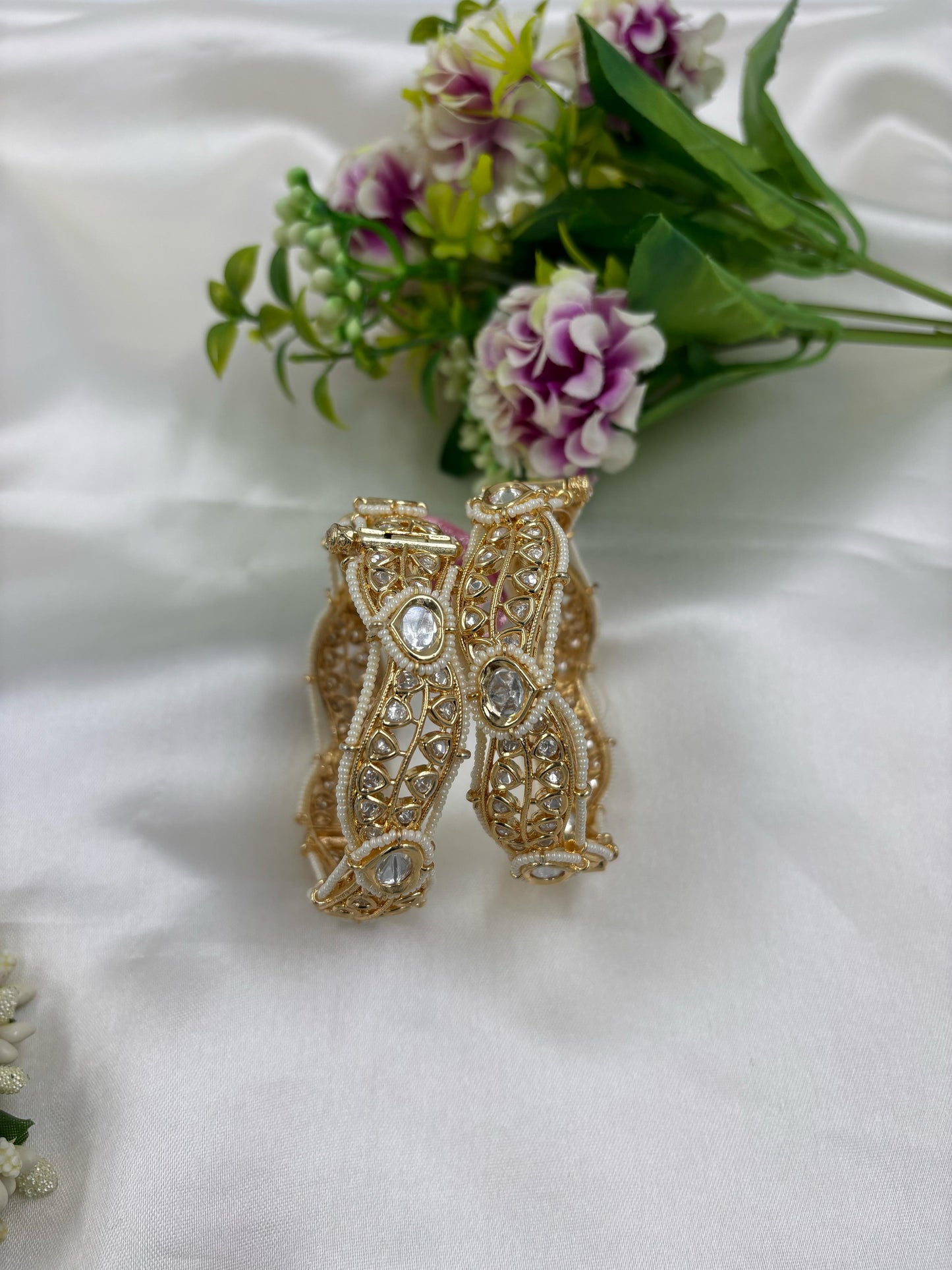 Orani Moissanite Kundan Premium Bangles Set