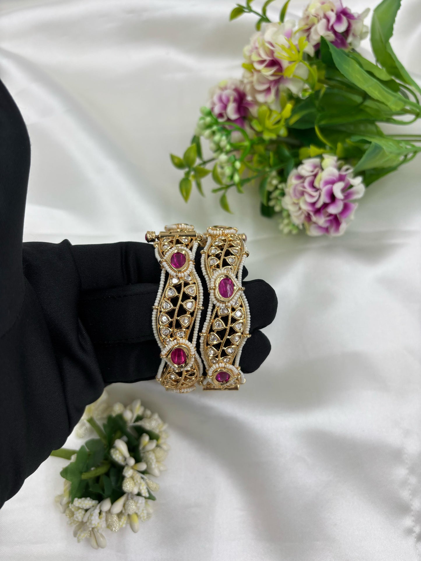 Orani Moissanite Kundan Premium Bangles Set