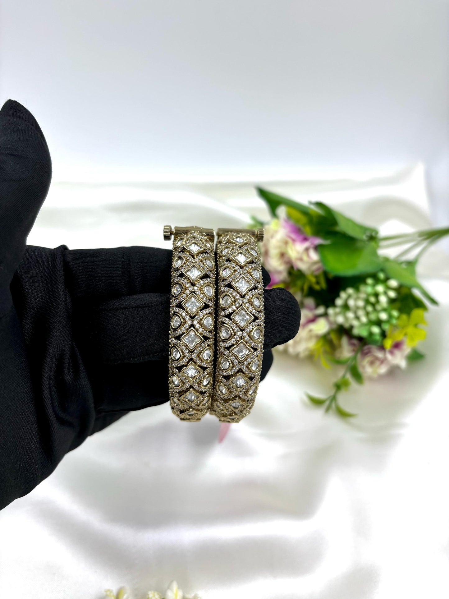 Aria Moissanite Kundan Premium Bangles Set