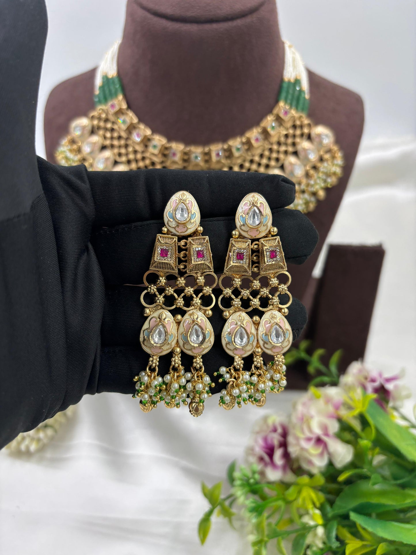 Uivi Premium Antique Gold Necklace Set