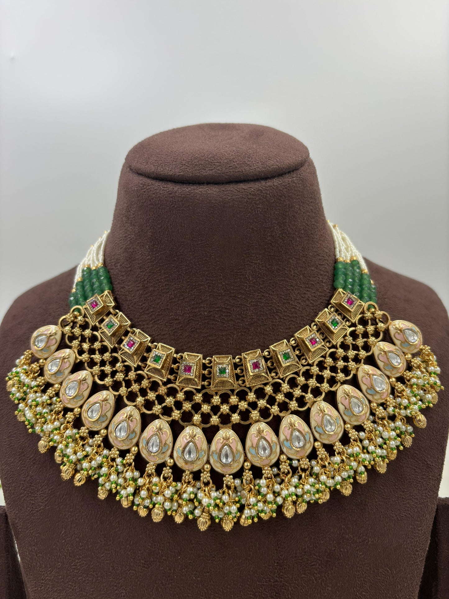 Uivi Premium Antique Gold Necklace Set