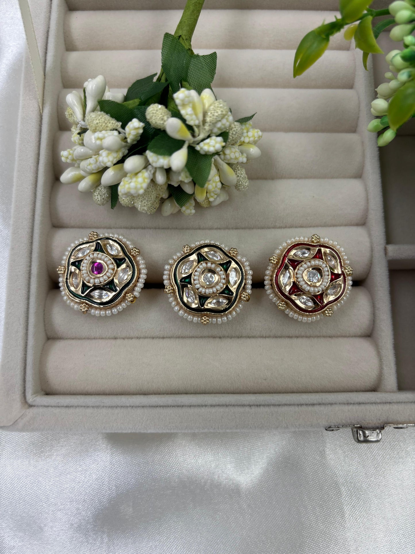 Rami Premium Moissanite Kundan Fingering