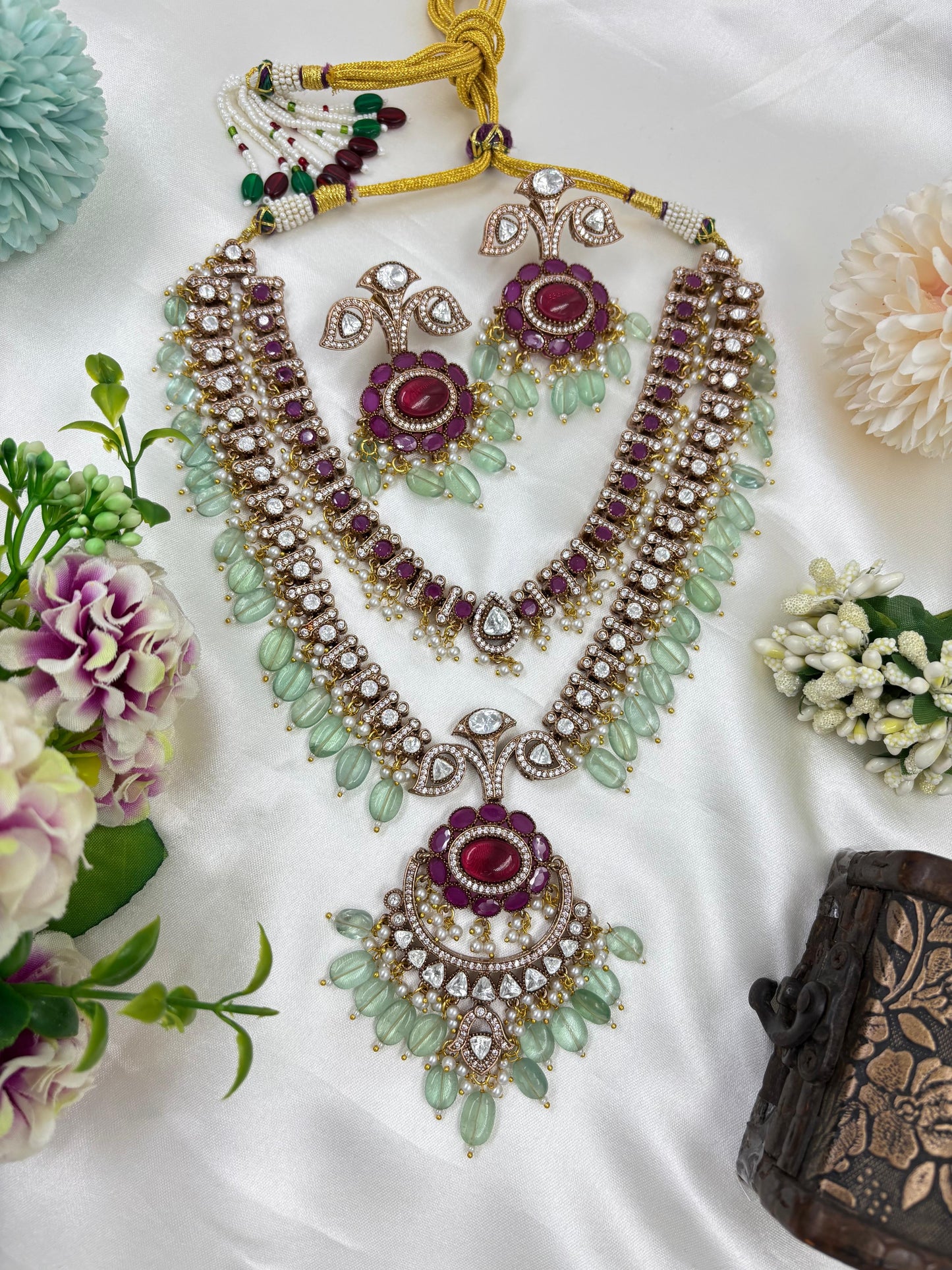 Viva Premium Antique Rose VictorianNecklace Set