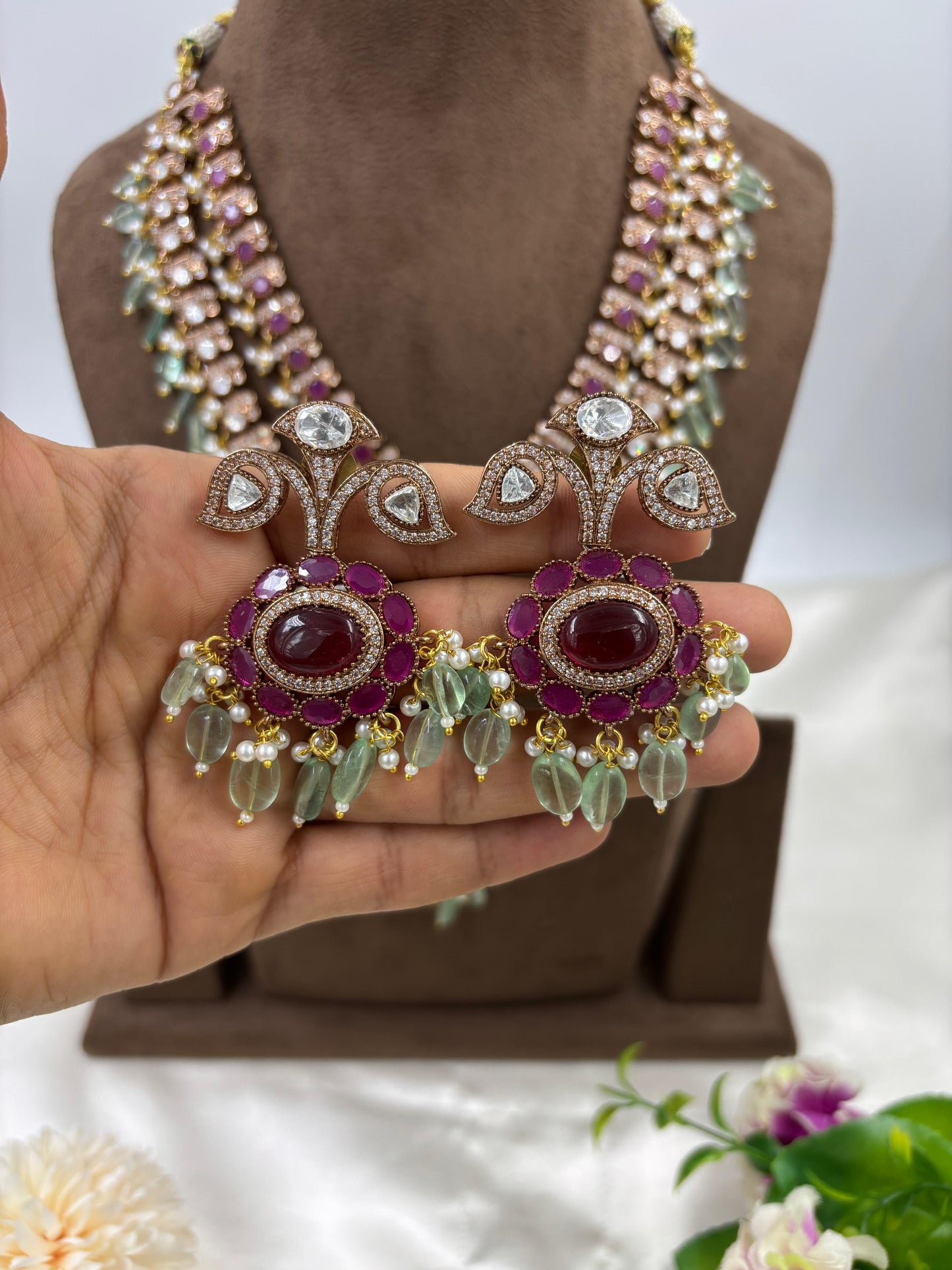 Viva Premium Antique Rose VictorianNecklace Set