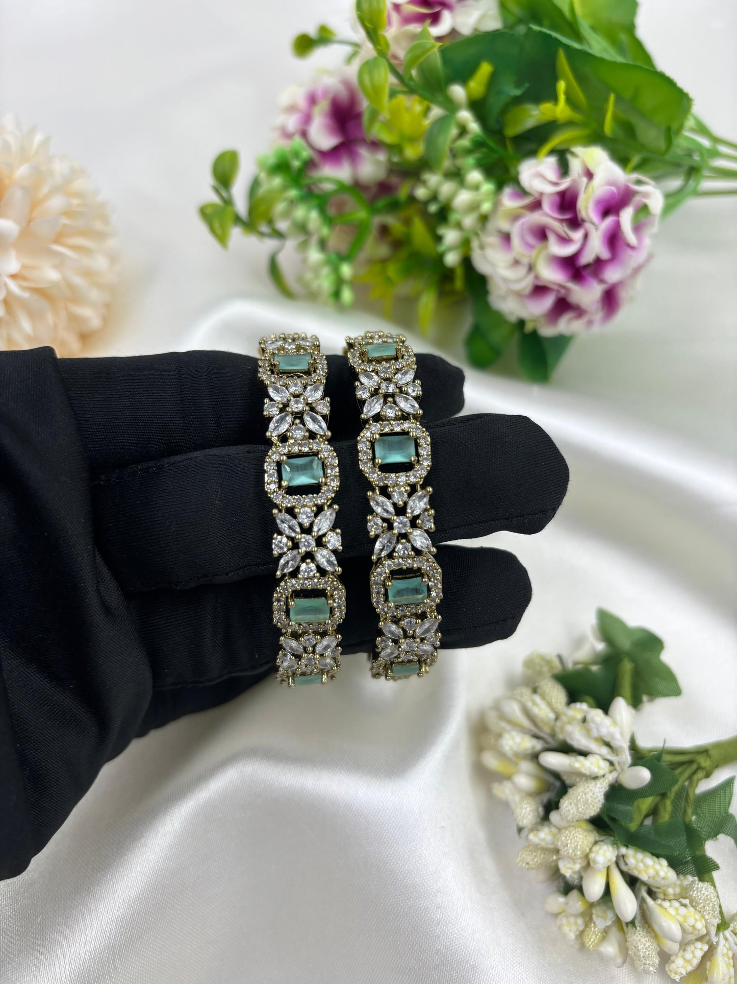 Kira Premium Victorian Bangles