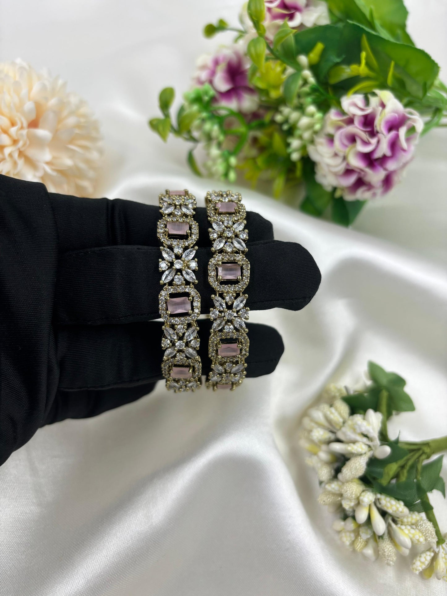 Kira Premium Victorian Bangles