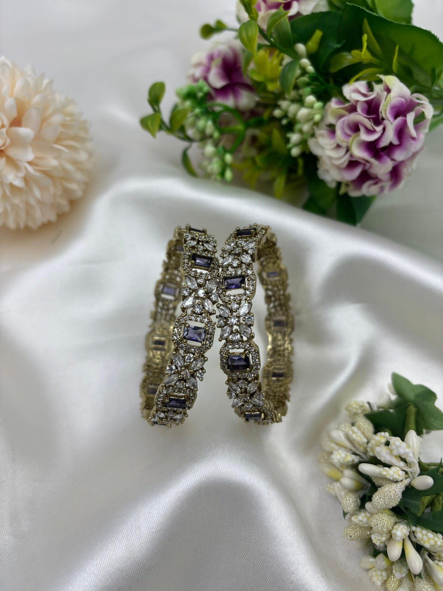 Kira Premium Victorian Bangles