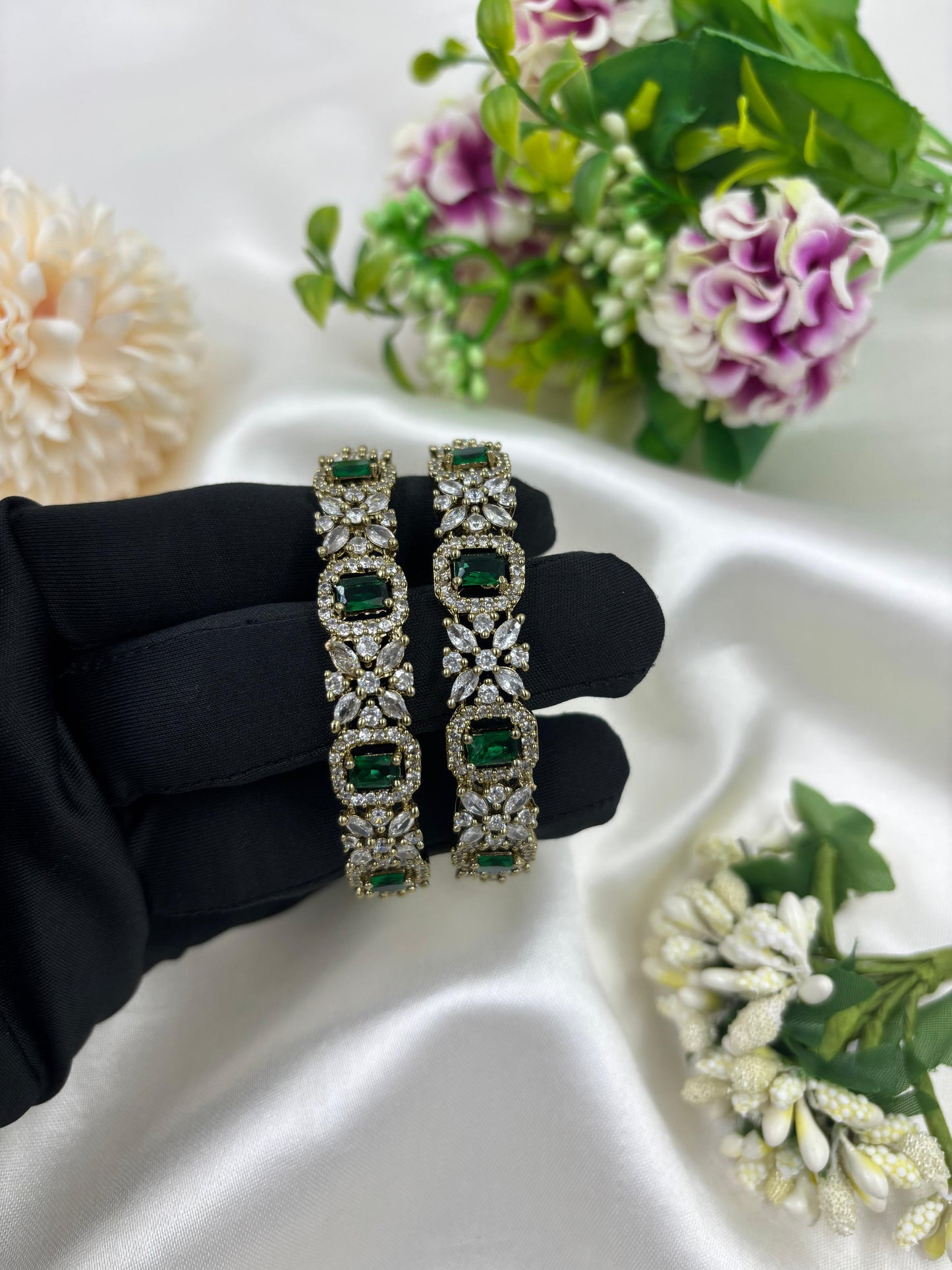 Kira Premium Victorian Bangles