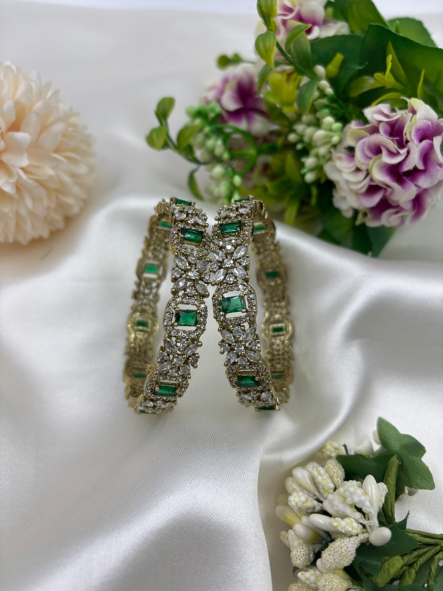 Kira Premium Victorian Bangles
