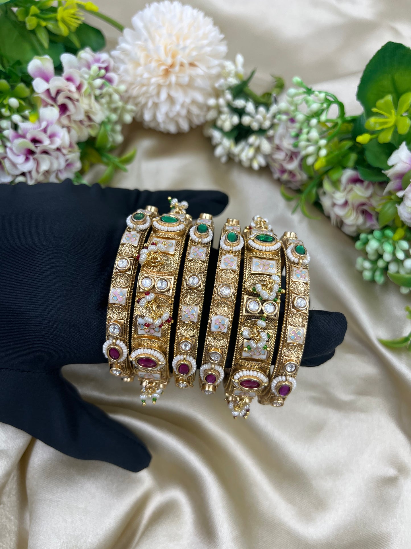Sculpted Rajwadi Six Pic Pearl Bangles