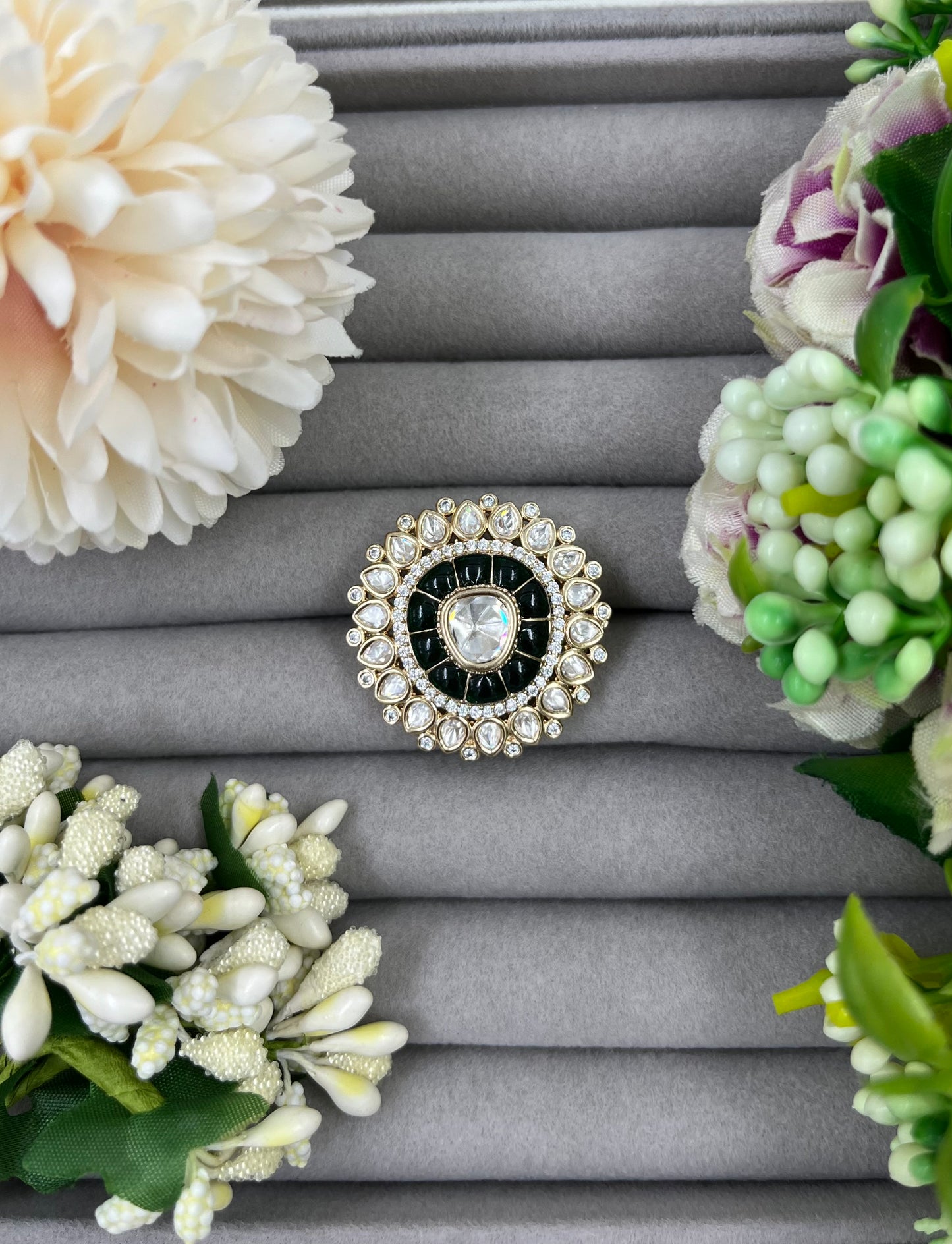 Aarunika Moissanite Kundan Ring