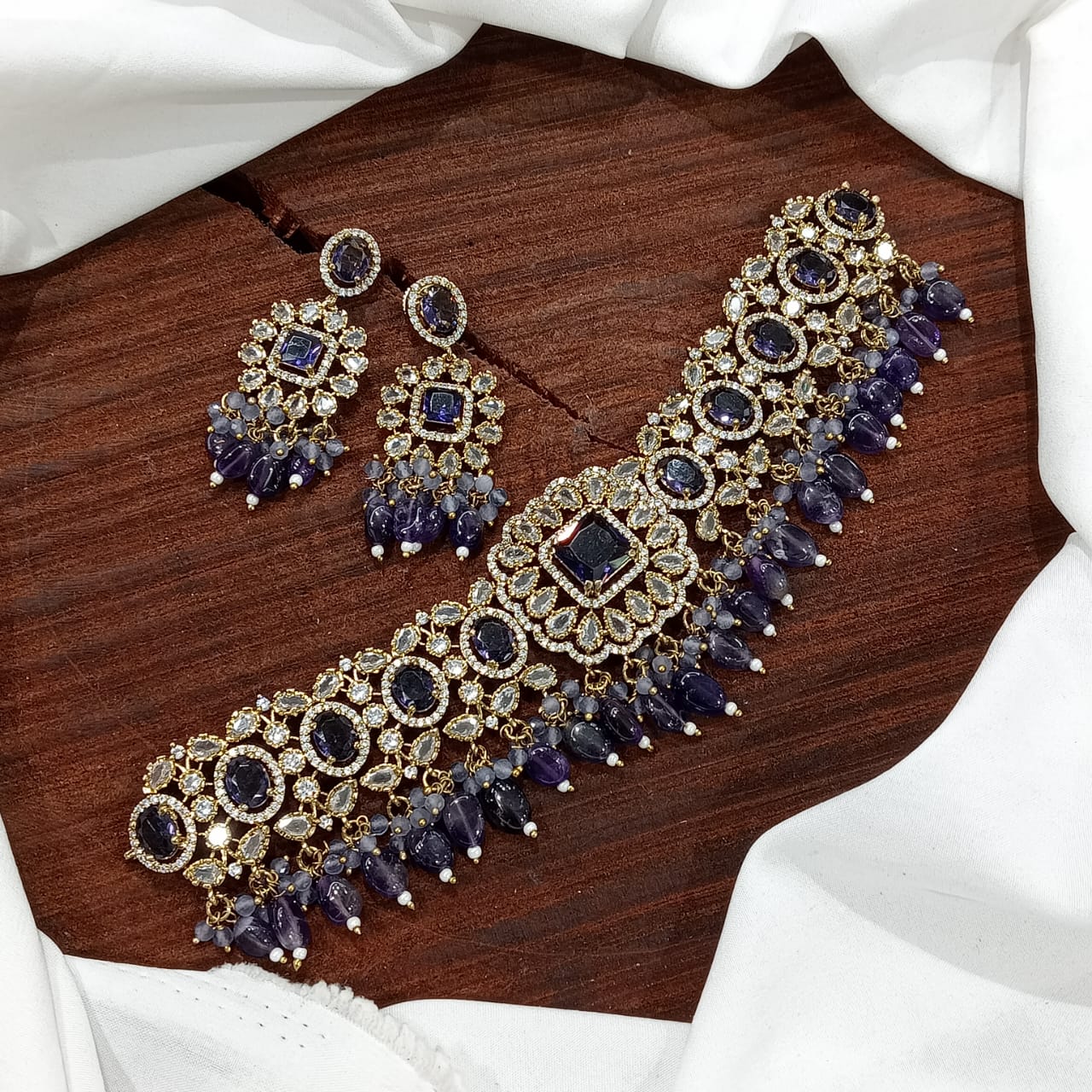 Tanvi Bold Elegance Victorian Necklace Set