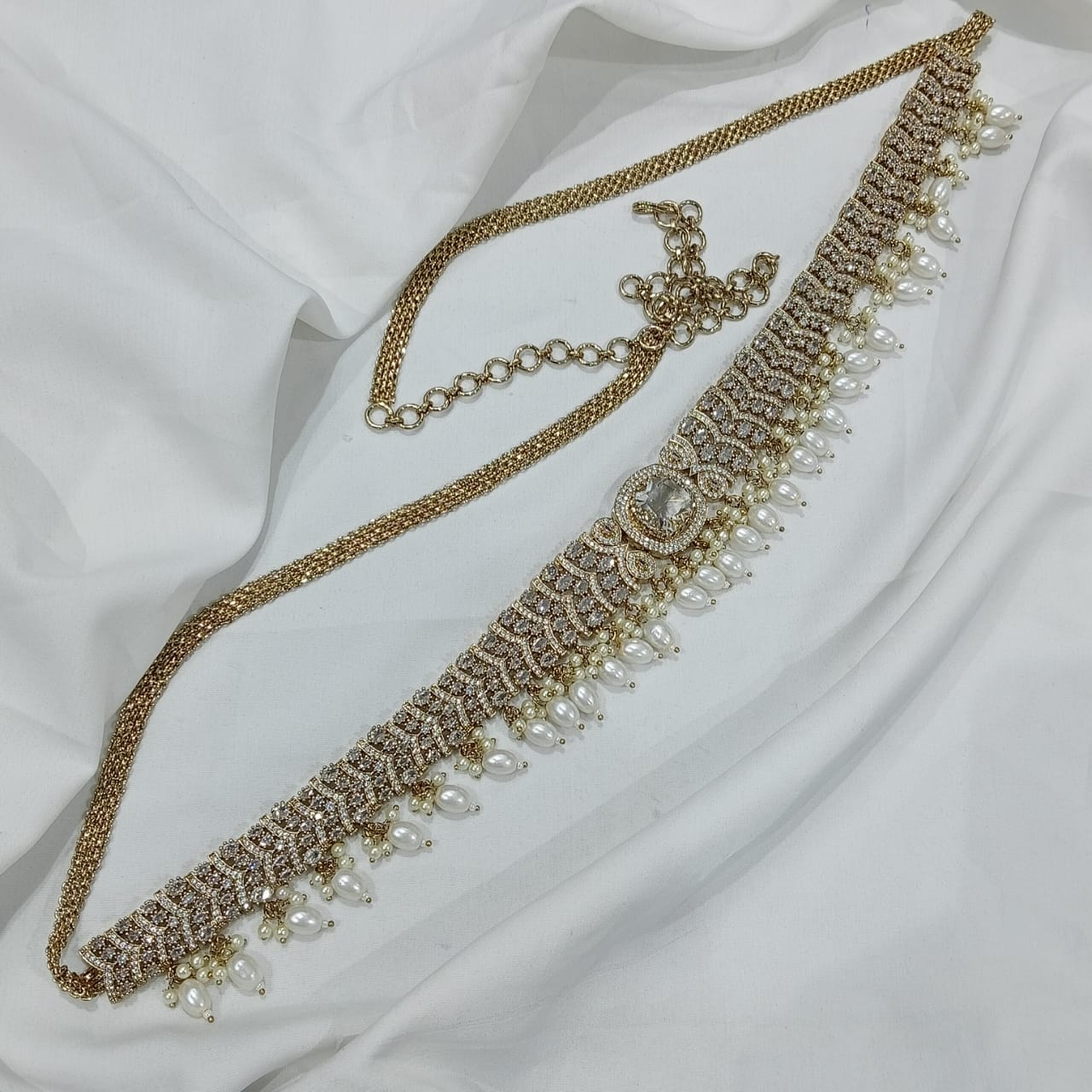 Dahna Victorian Kamarpatta