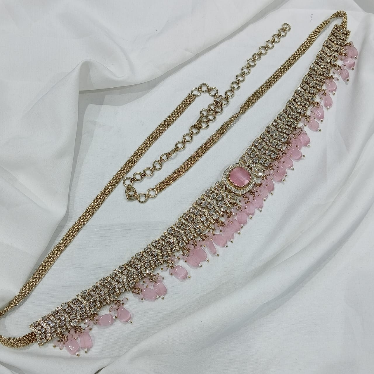 Dahna Victorian Kamarpatta