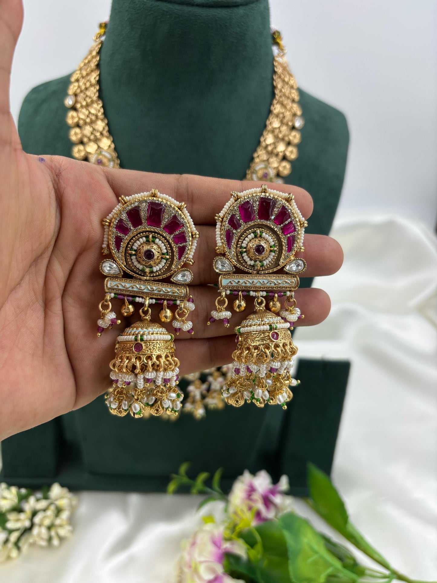 Hanvi Antique Gold Long Necklace Set