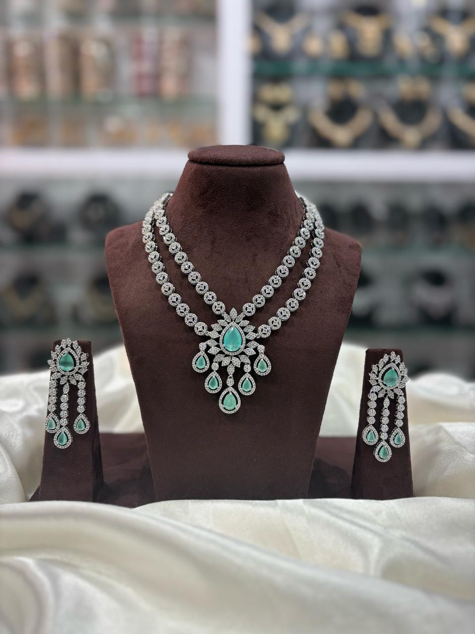 Diva Floral Drop Necklace Set