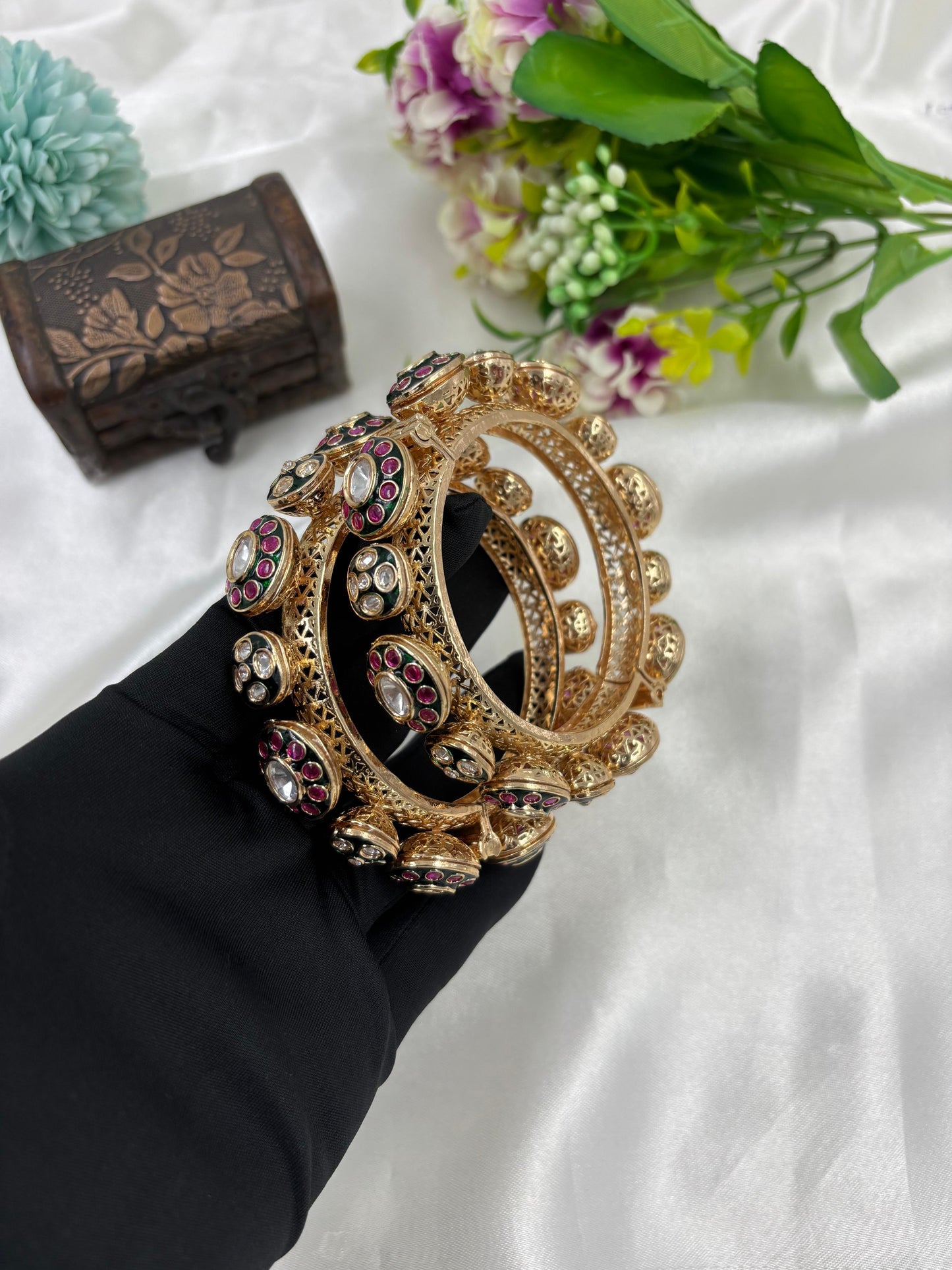 Riza Moissanite kundan Minakari Bangles Set