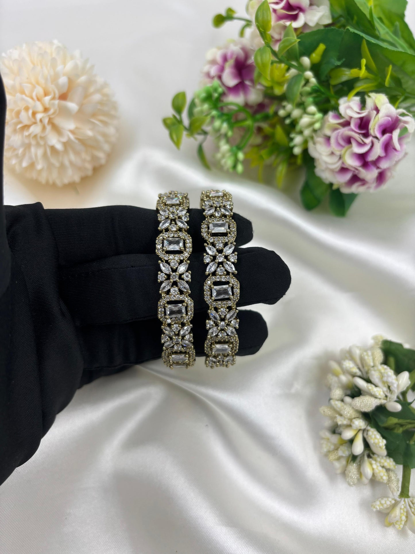 Kira Premium Victorian Bangles