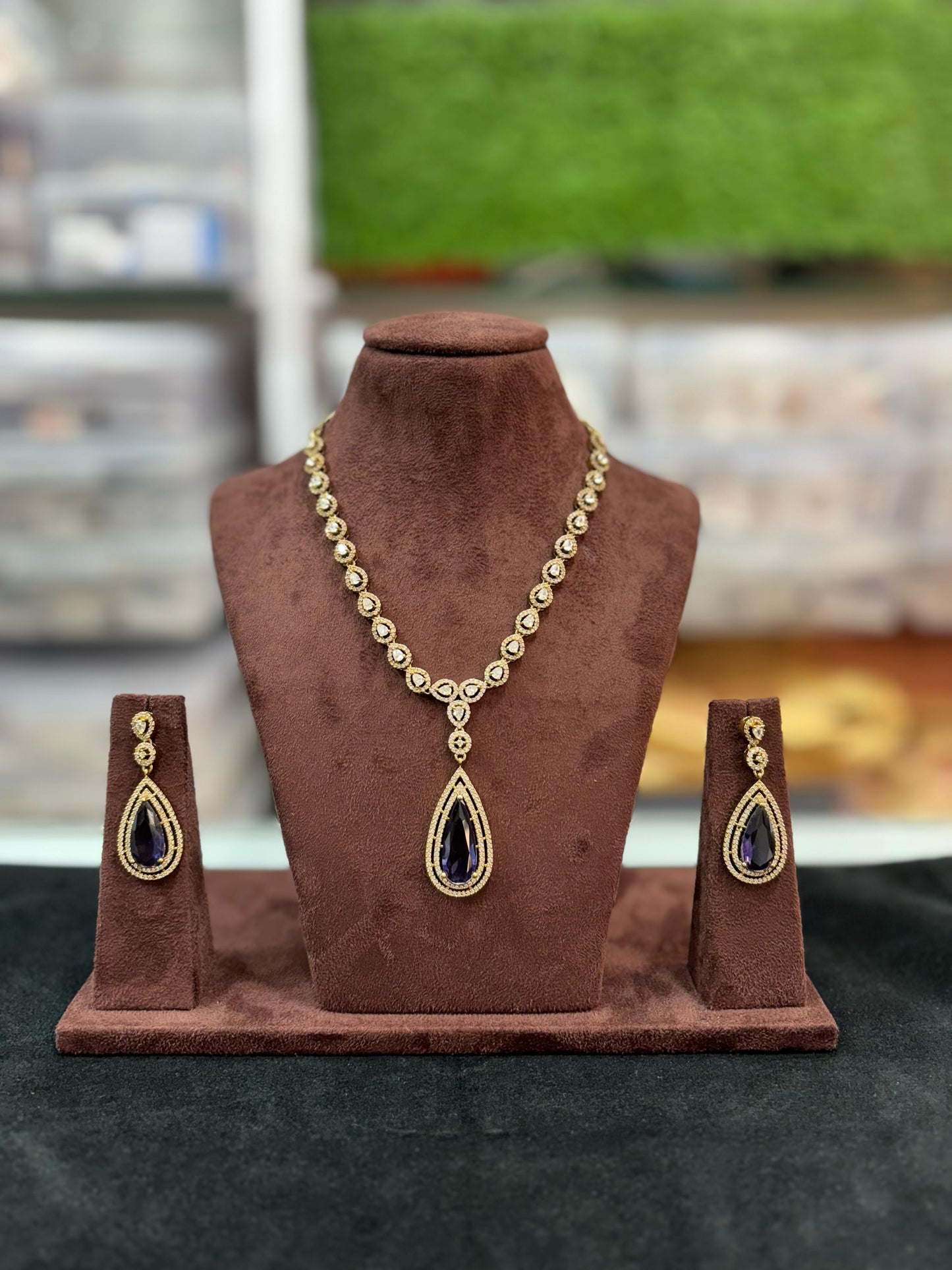 ALIA SINGLE DROP VICTORIAN NECKLACE