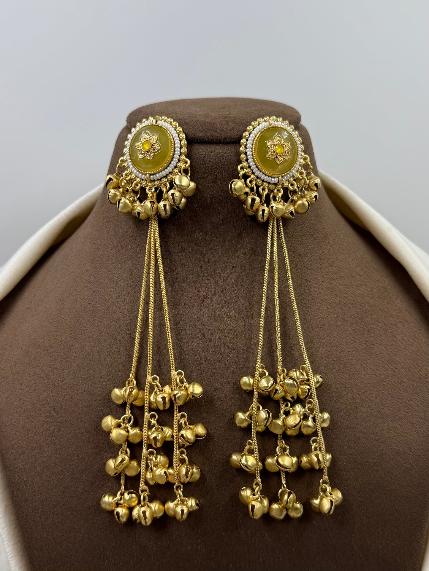 Minal Kashmiri Earing