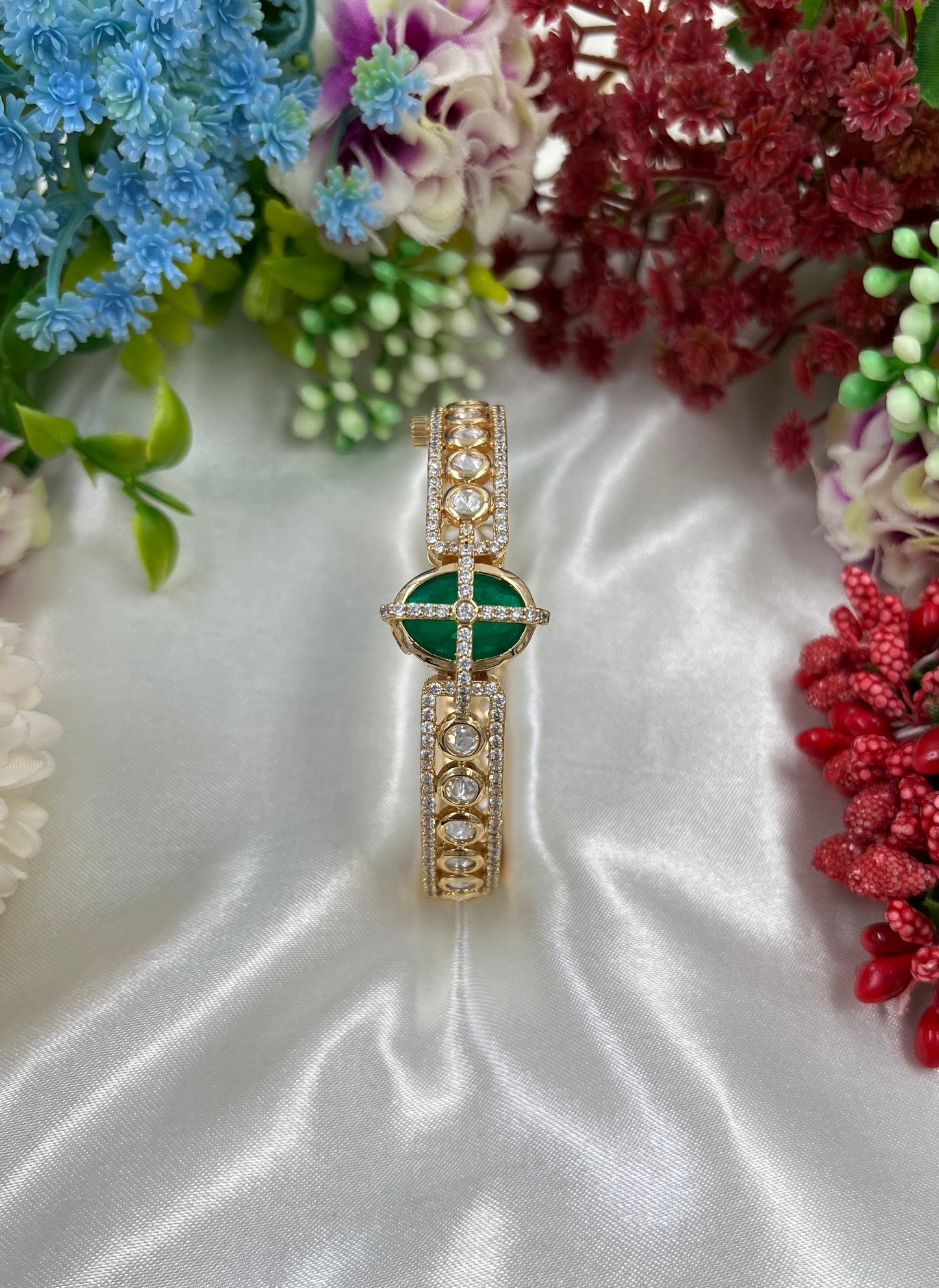 Radiante Moissanite Kundan Bracelet (Openable)