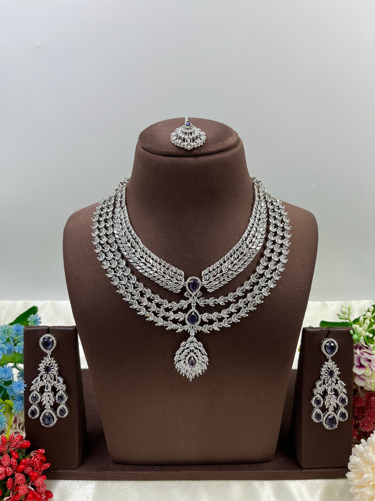 Noble Premium Ad Necklace