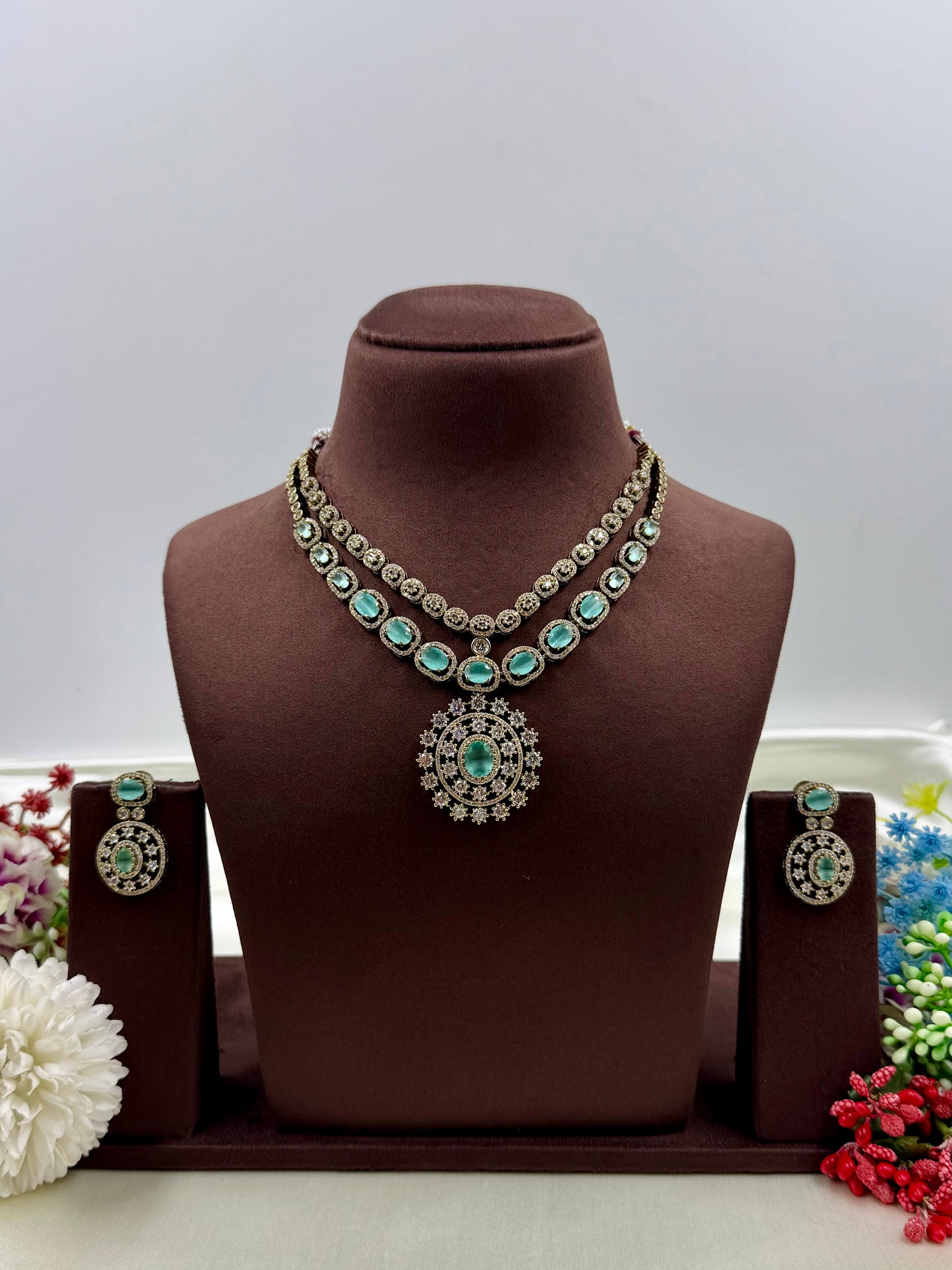 Neha Victorian Necklace