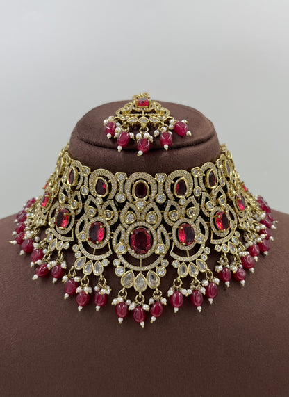 Suniti Premium Victorian Choker Necklace