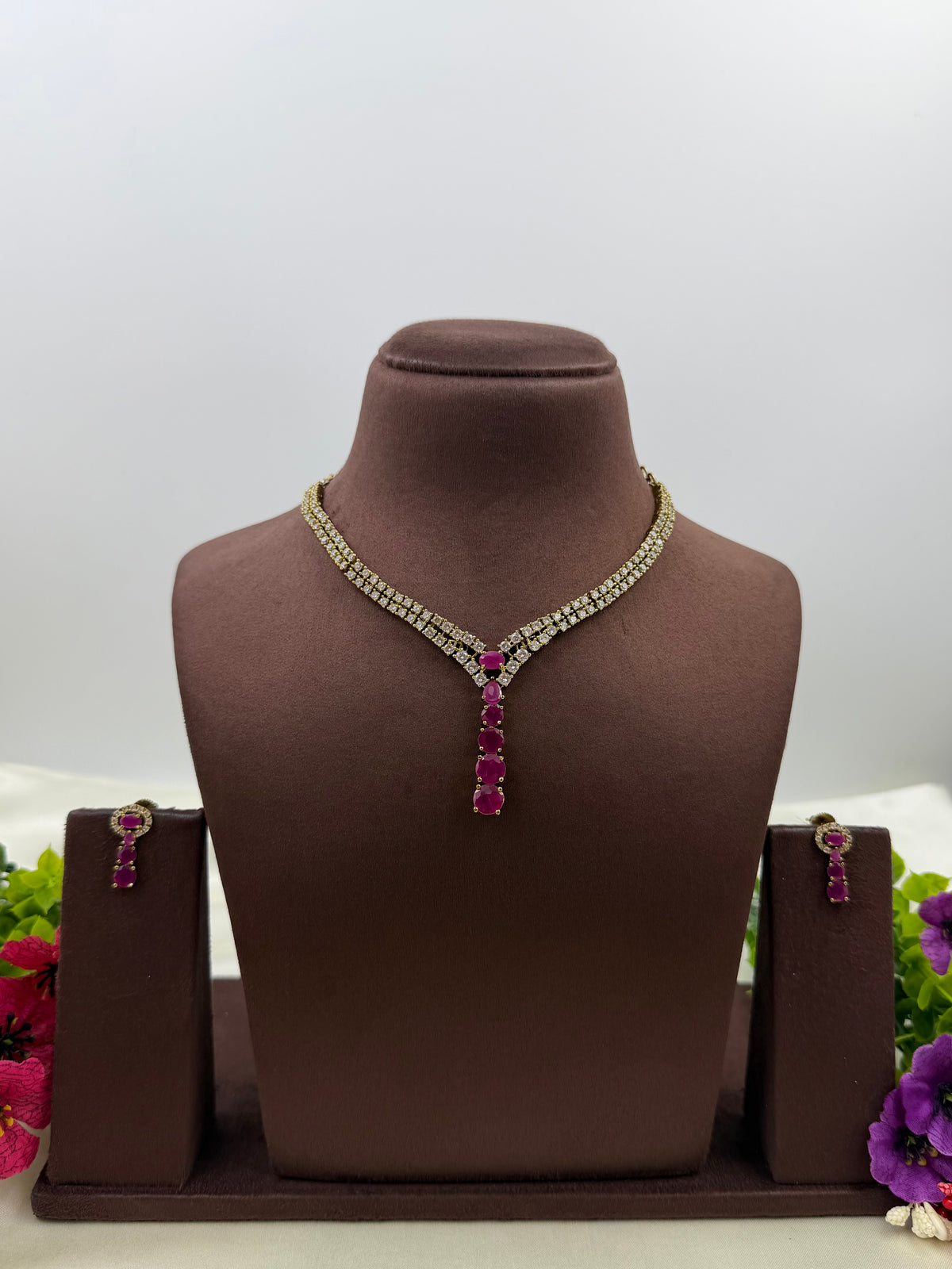 Iris Victorian Delicate Necklace Set