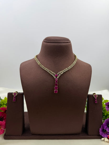 Iris Victorian Delicate Necklace Set