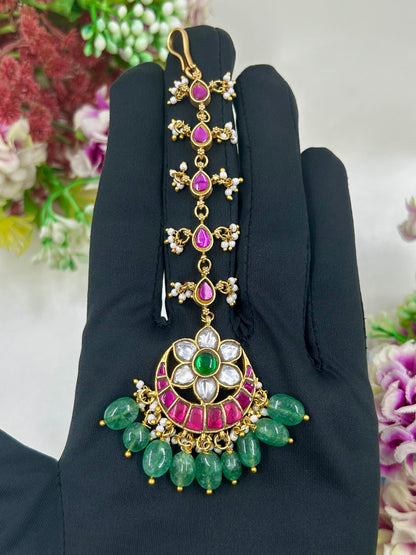 Prachi Pachi Kundan Mang Tika
