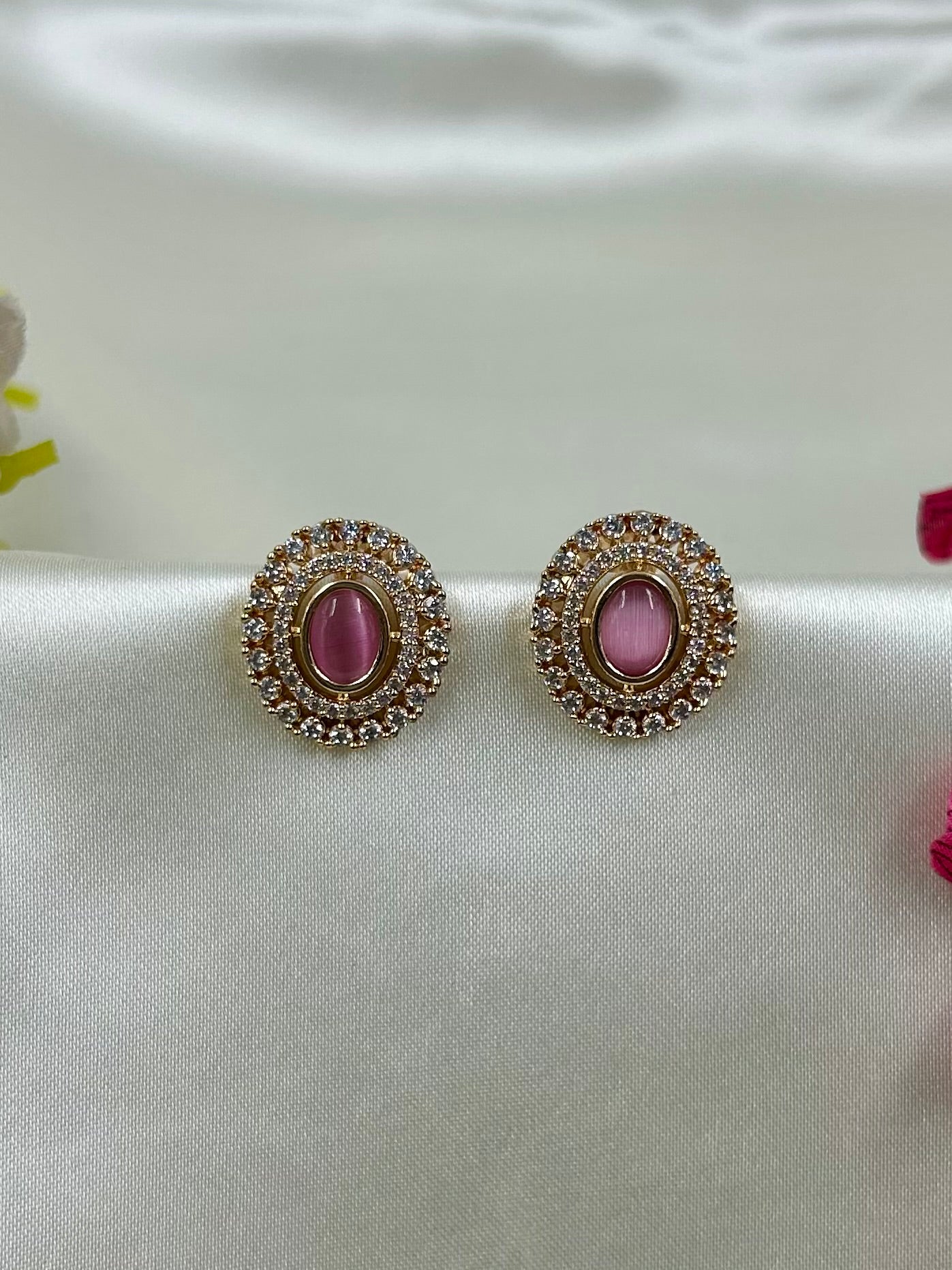 Isley Moissanite Earring