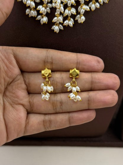 Jiya Traditional Necklace Set