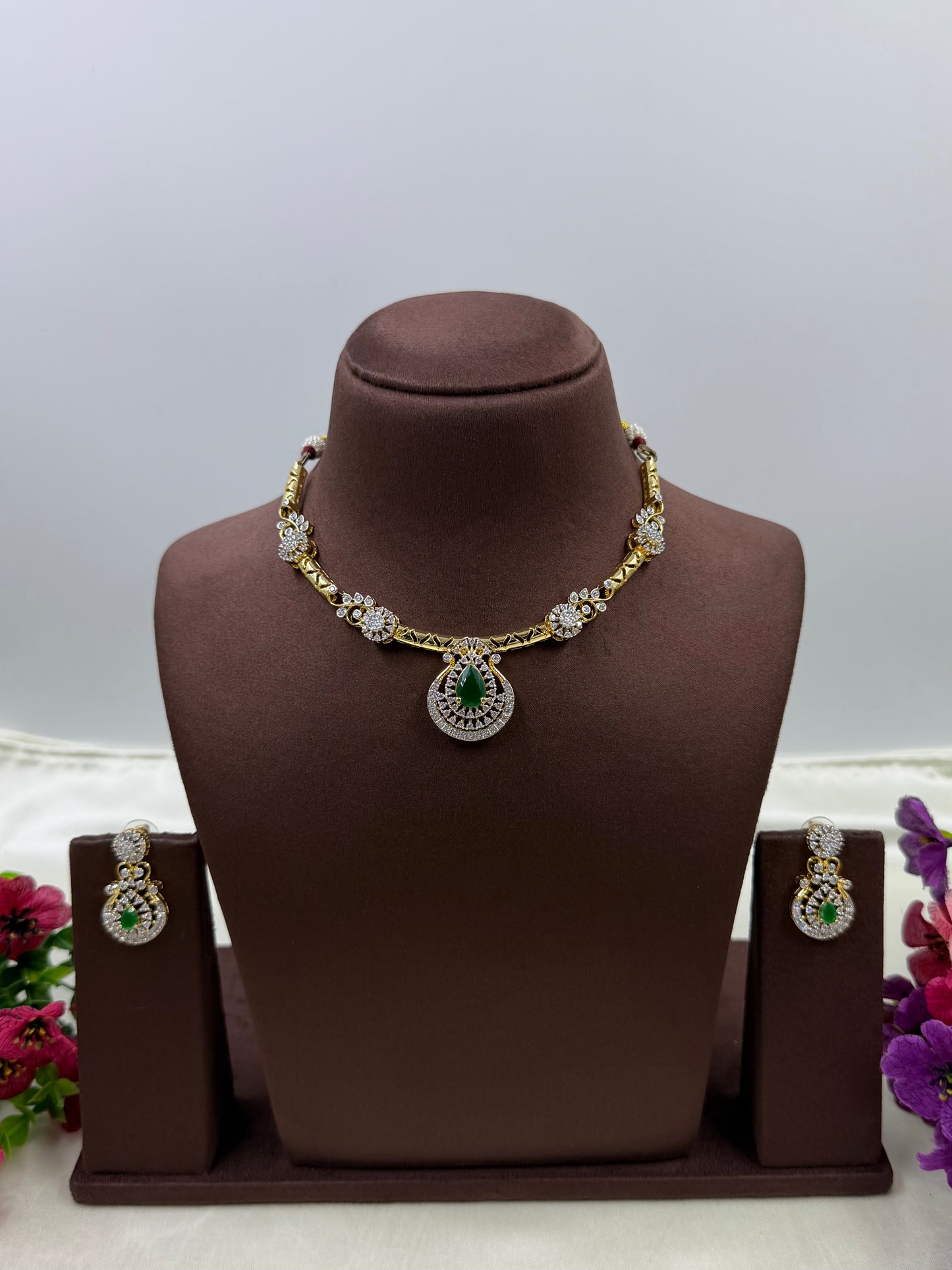 Falak Two Tone Hasli Necklace