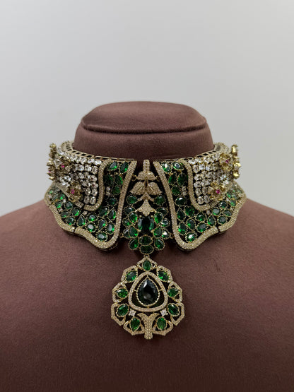 Haya Victorian Choker Necklace Set