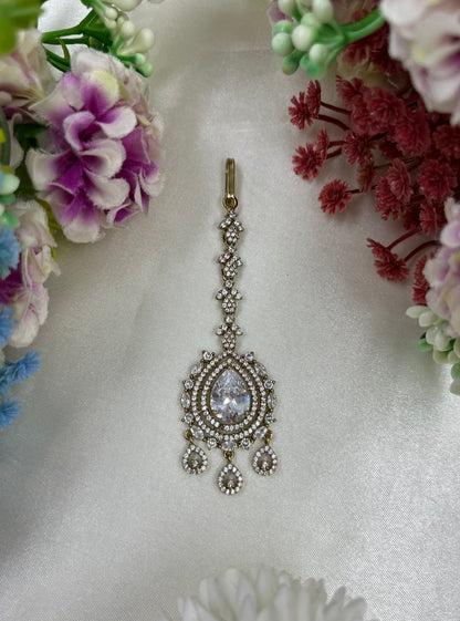 Madhuri Victorian Mang Tika