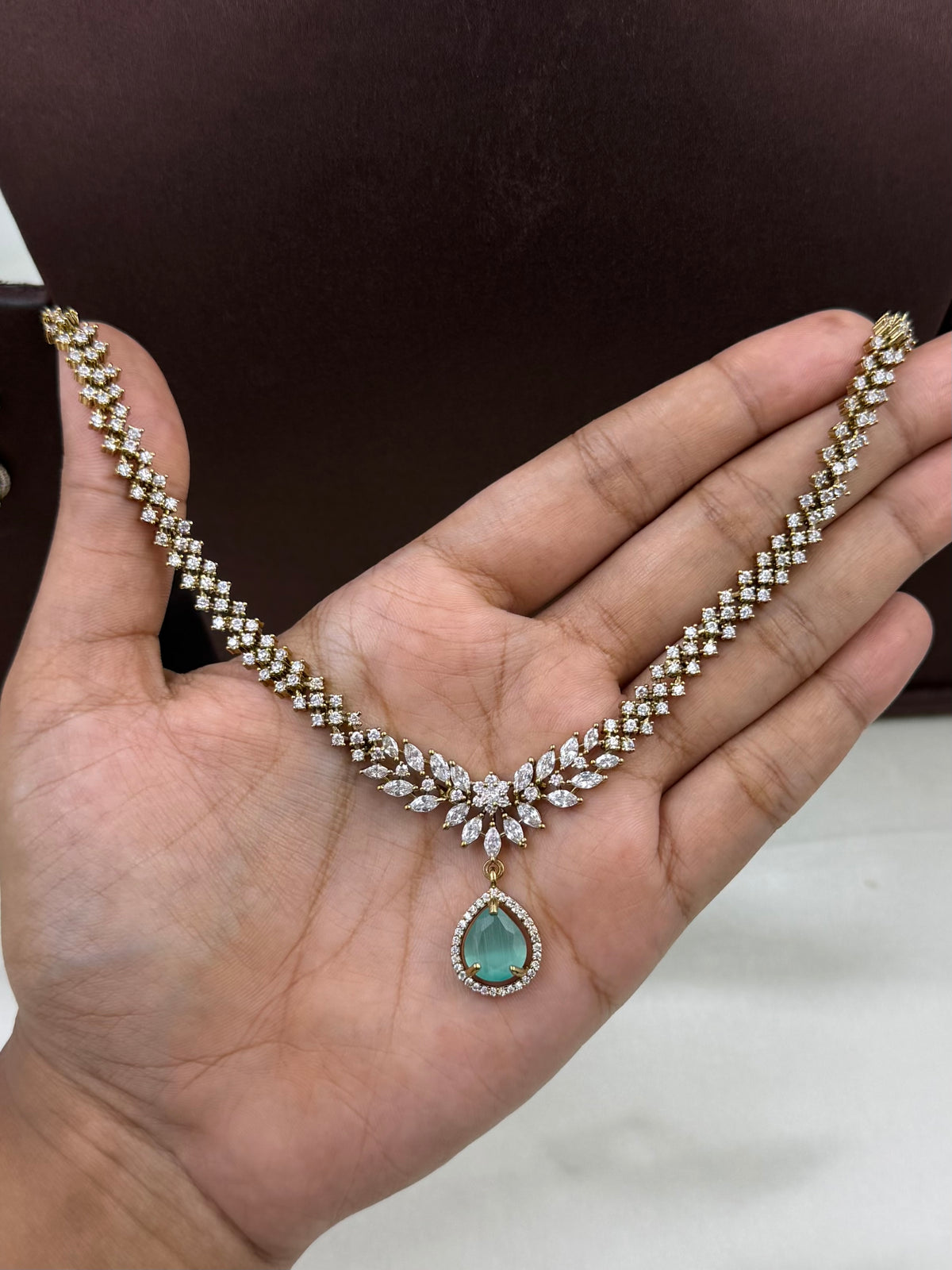 Stella Victorian Delicate Necklace Set