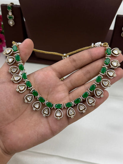 Hema Victorian Delicate Necklace Set