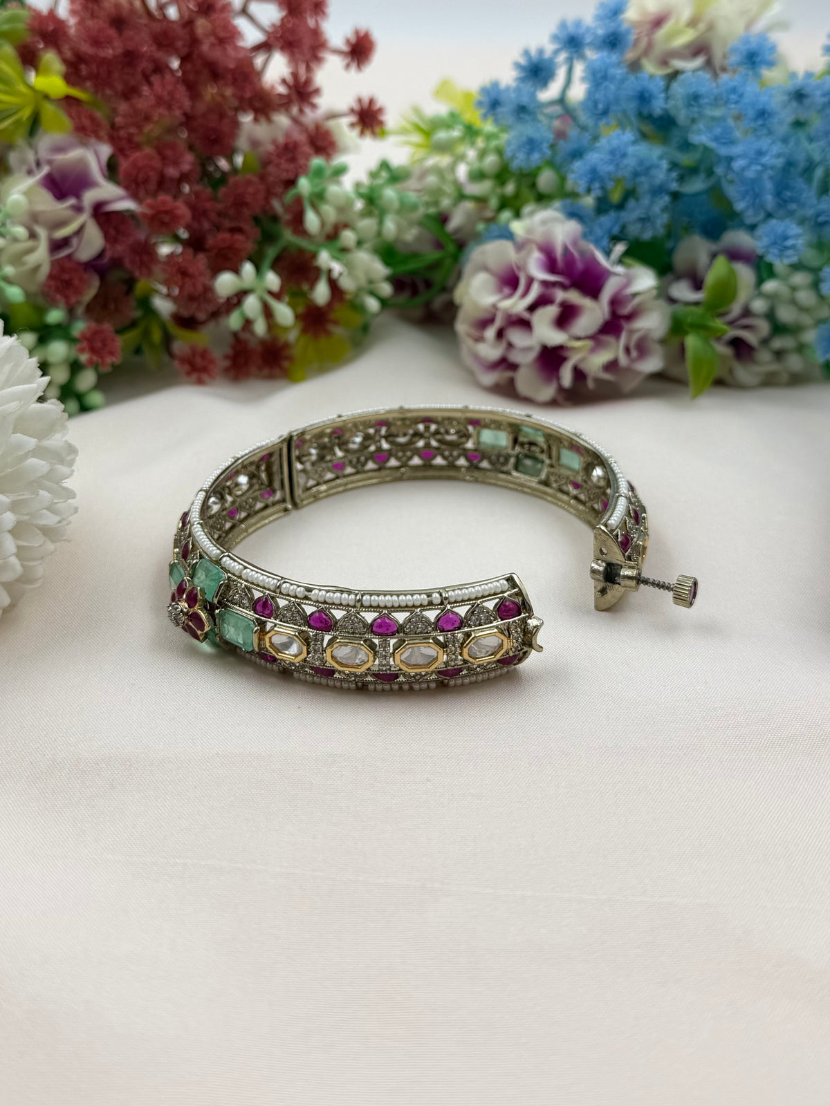 Tanishka Victorian Bangles ( Openable)