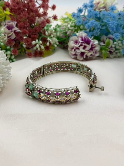 Tanishka Victorian Bangles ( Openable)