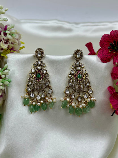 Nita Victorian Earring