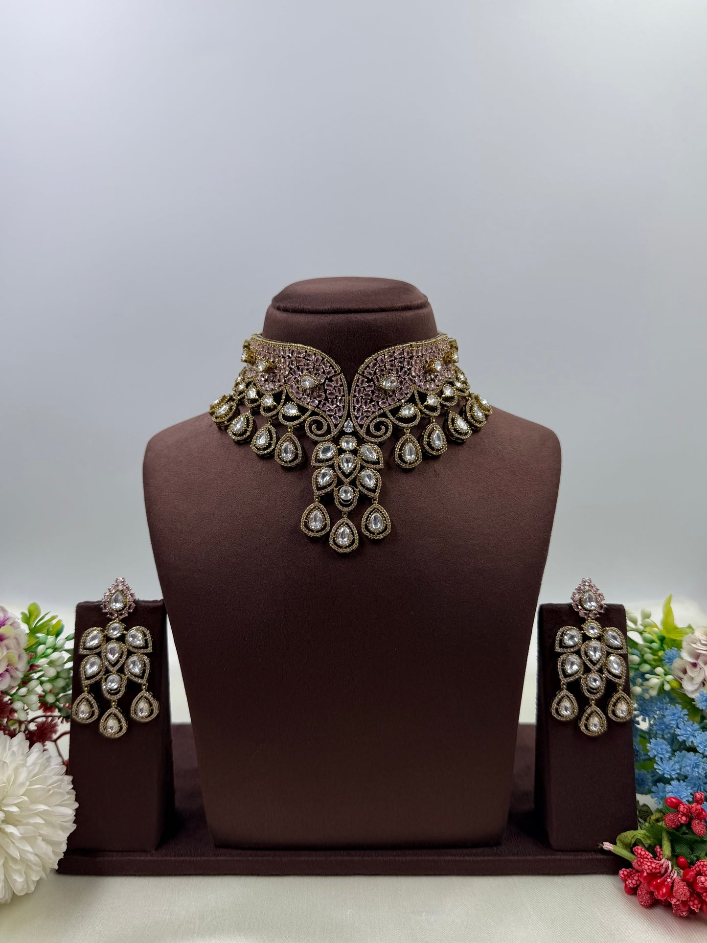 Aanya Victorian Choker Necklace Set