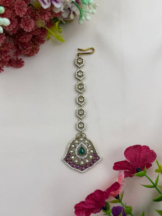 Nelam Victorian Mang Tika